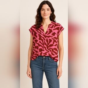 NWT CUPCAKES AND CASHMERE Rolled Sleeve Blouse, Size S